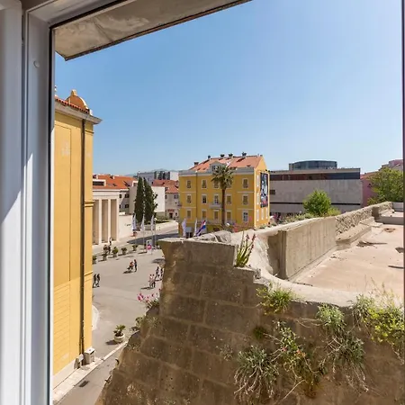 Theatre Of Dreams 4*