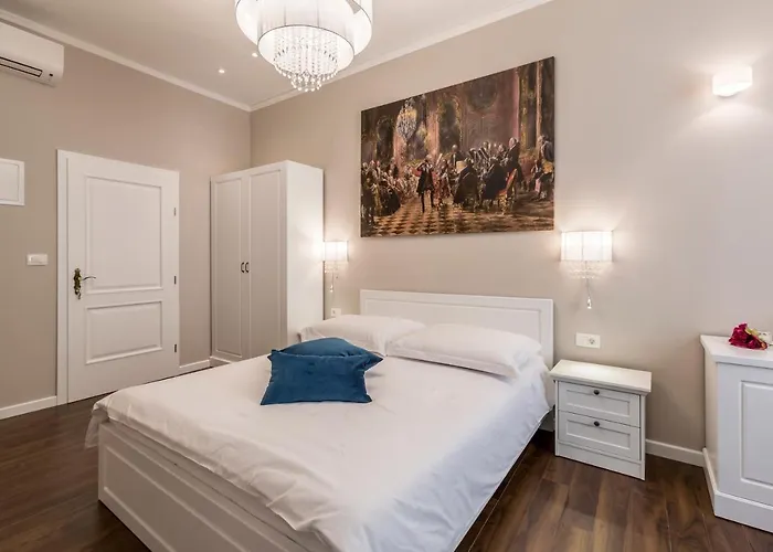 Theatre Of Dreams Bed & Breakfast