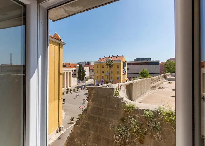 Theatre Of Dreams 4*