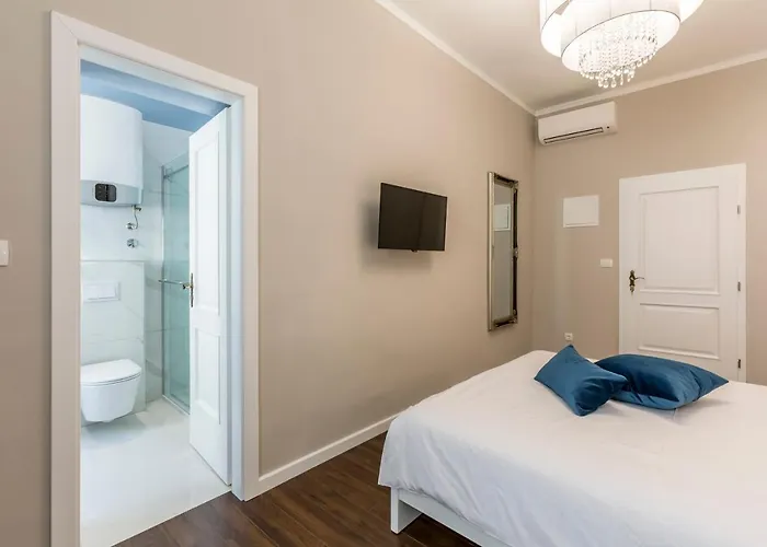 Bed & Breakfast Theatre Of Dreams Split