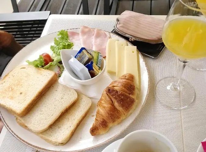 Bed & Breakfast Theatre Of Dreams 4*