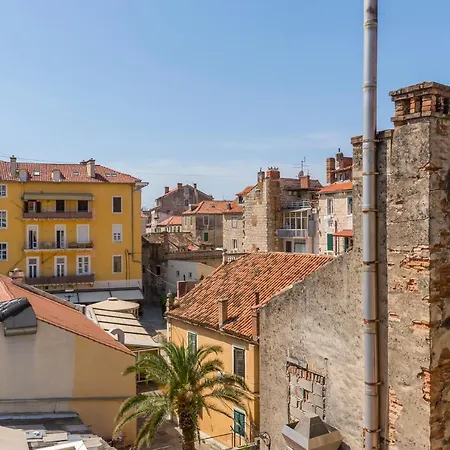 Theatre Of Dreams Bed & Breakfast