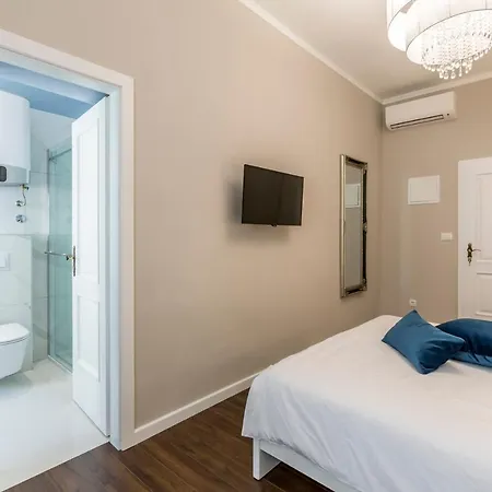 Bed & Breakfast Theatre Of Dreams Split