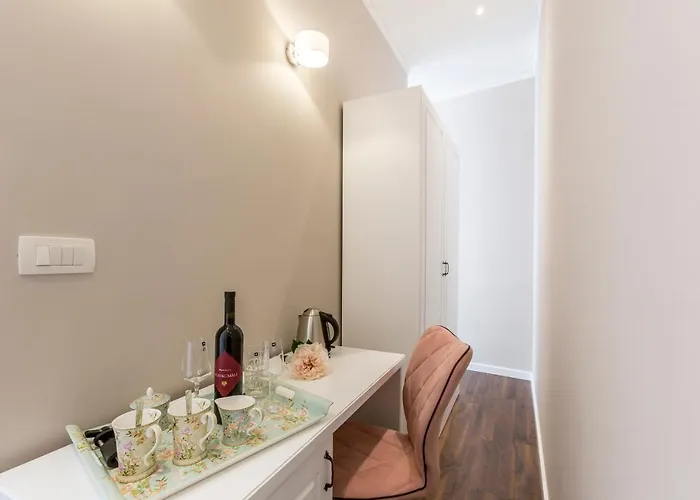 Theatre Of Dreams Bed & Breakfast 4*